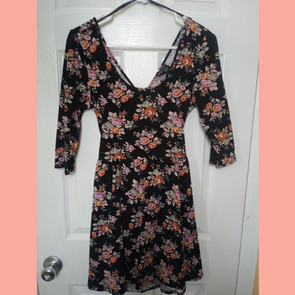 Forever 21 floral dress M